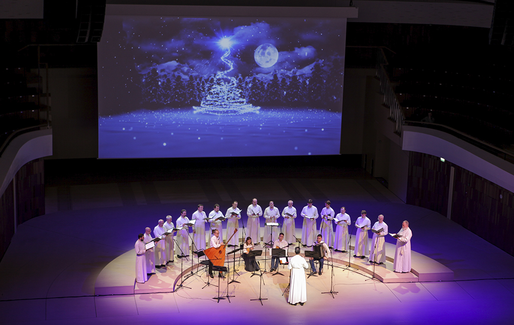 Festive Male Choir of Moscow Danilov monastery “Music of Christmas”