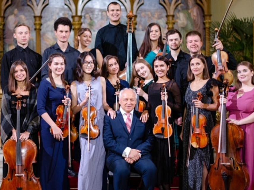 Московский молодежный камерный оркестр Дирижёр – Валерий Ворона 
