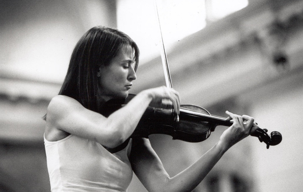 Viktoria Mullova, violin (UK)