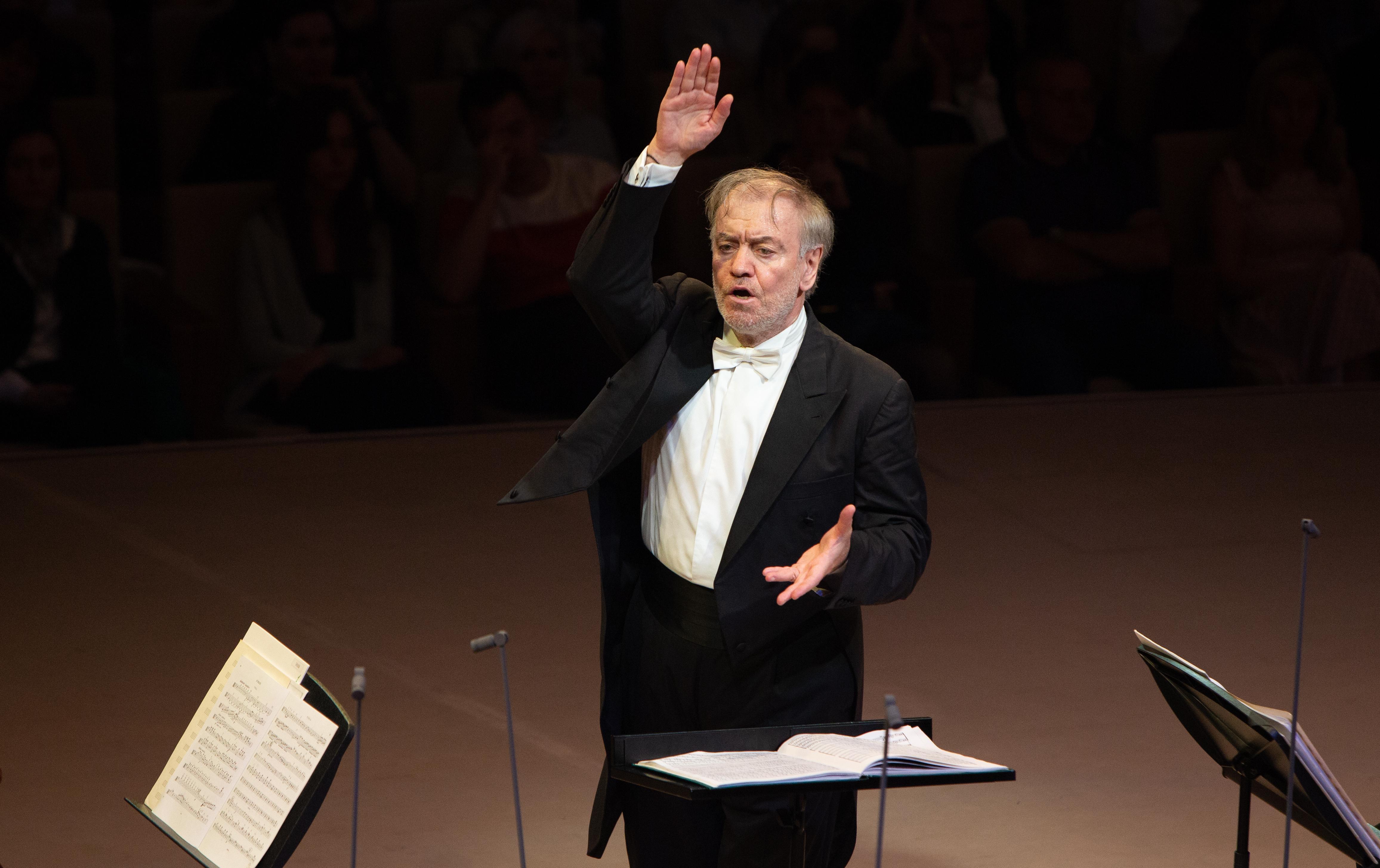 Mariinsky Theatre Symphony Orchestra Conductor – Valery Gergiev 