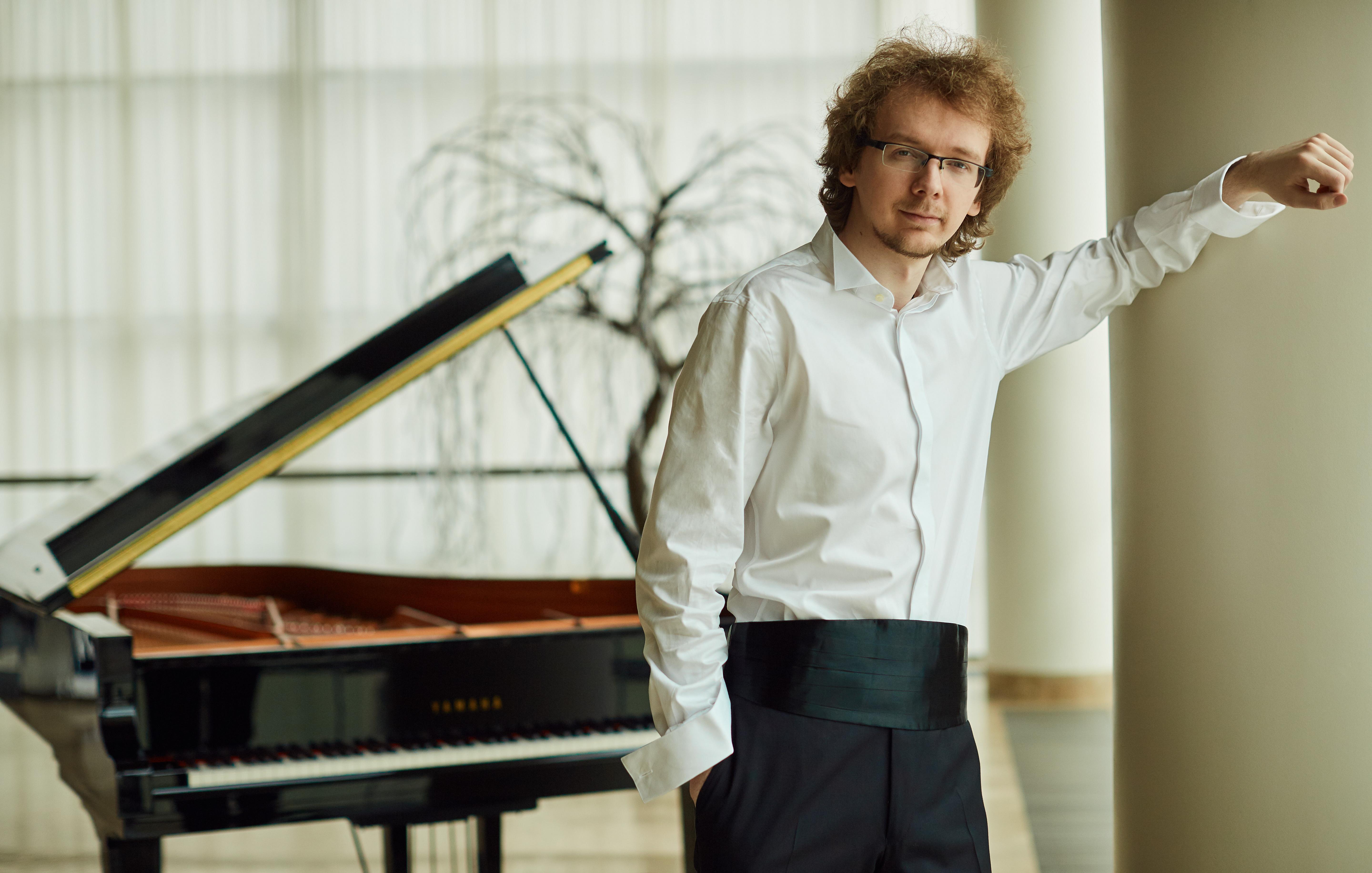 Russian National Music Team Sergey Redkin, piano