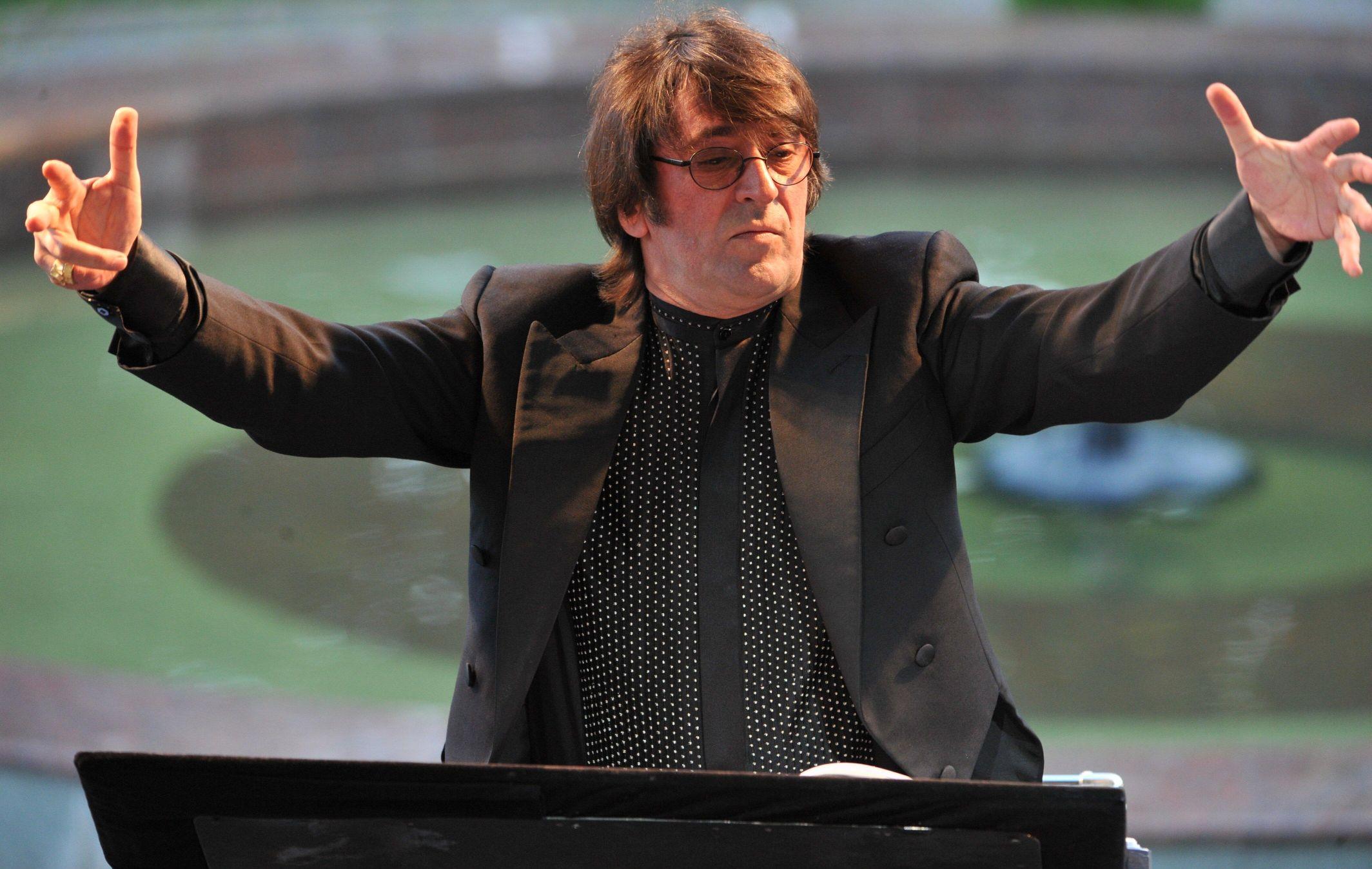 All-Russia Youth Symphony Orchestra Conductor Yuri Bashmet