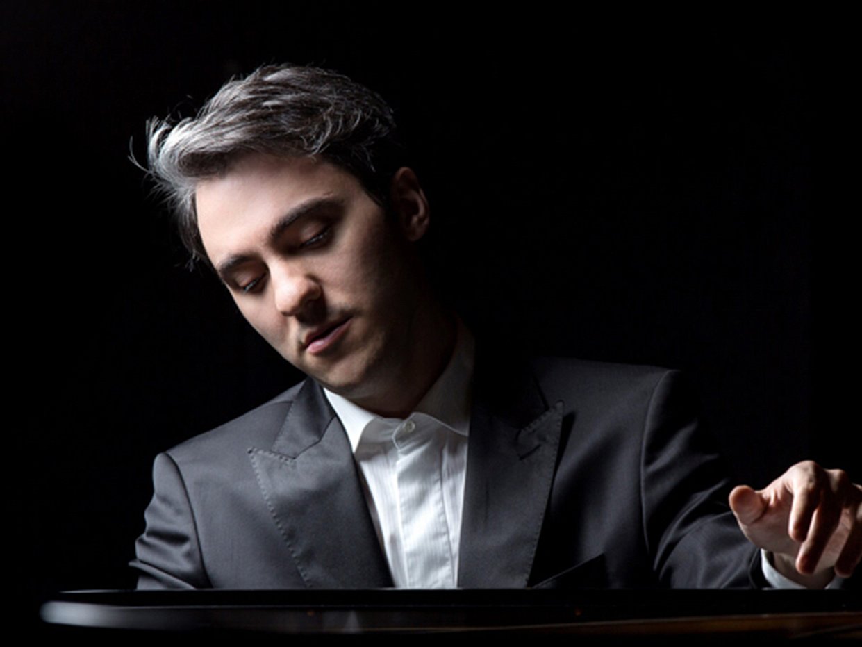 Александр Гаджиев, фортепиано (Италия)
